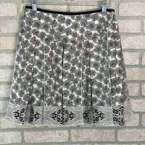 White House Black Market 100% Silk skirt size 2